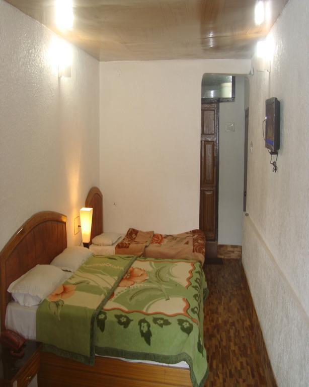 Hotel New Bharat Bhīm Tāl Buitenkant foto