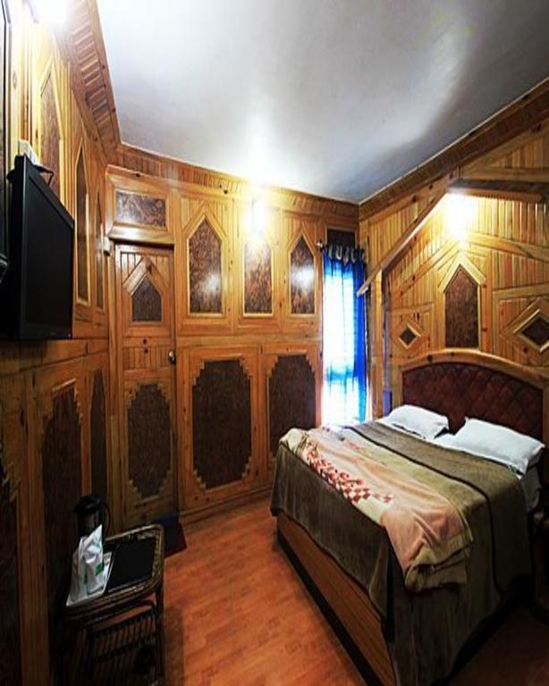 Hotel New Bharat Bhīm Tāl Buitenkant foto