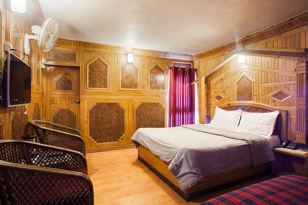 Hotel New Bharat Bhīm Tāl Buitenkant foto