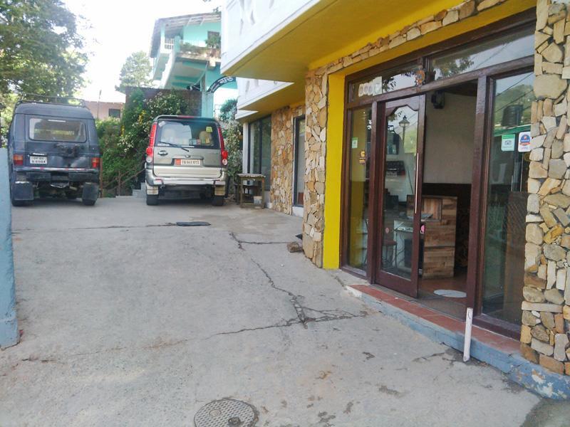 Hotel New Bharat Bhīm Tāl Buitenkant foto